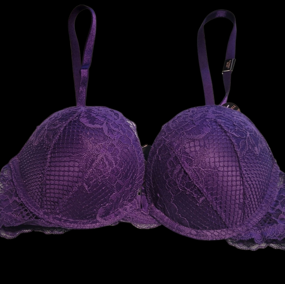 Victoria's Secret Bombshell Plunge Push-Up Bra - Picture 2 of 5
